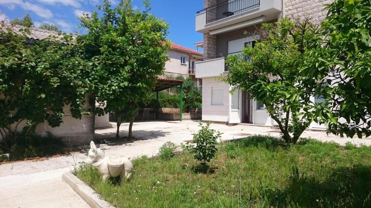 Ferienwohnung Affabilis Vip House Trogir Exterior foto